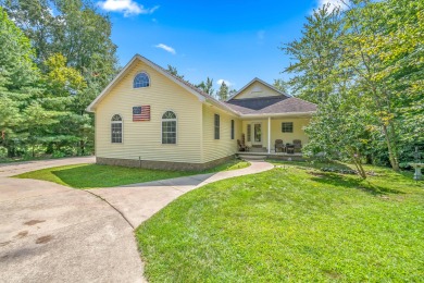 Baw Beese Lake Home For Sale in Hillsdale Michigan