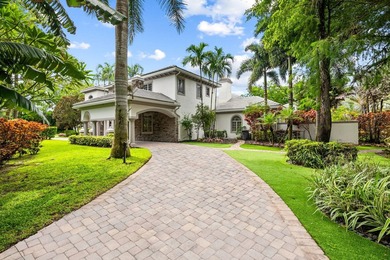 Spectacular, Grande Manor on 3 sprawling acres completely fenced - photo 5