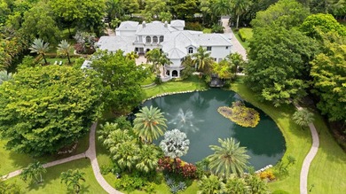 Spectacular, Grande Manor on 3 sprawling acres completely fenced - photo 7
