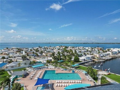 Welcome to Paradise !! Enjoy Coastal living at its finest in - photo 15