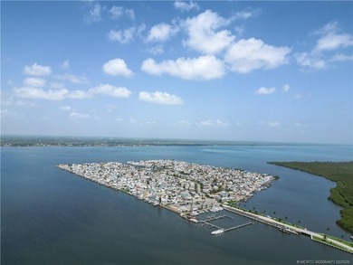 Welcome to Paradise !! Enjoy Coastal living at its finest in - photo 17