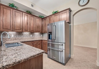 This lake front coach home has a brand-new roof, new AC with - photo 18