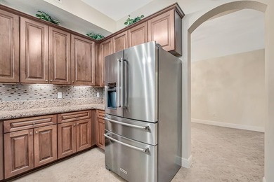 This lake front coach home has a brand-new roof, new AC with - photo 19