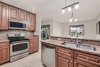 This lake front coach home has a brand-new roof, new AC with - photo 22