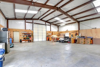 2,400+/- sq ft detached car collector/RV/shop barn with - photo 10