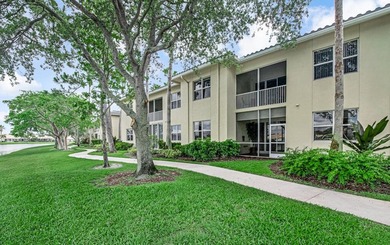 This lake front coach home has a brand-new roof, new AC with - photo 40