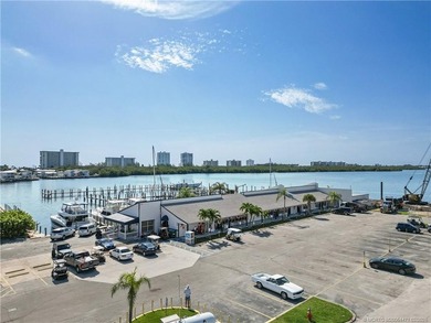 Welcome to Paradise !! Enjoy Coastal living at its finest in - photo 43