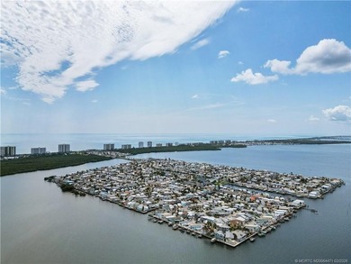 Welcome to Paradise !! Enjoy Coastal living at its finest in - photo 47