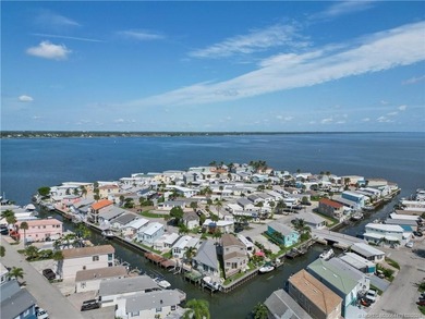 Welcome to Paradise !! Enjoy Coastal living at its finest in - photo 50