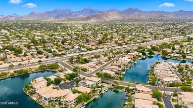 PRIVATE LAKEFRONT LIVING in the highly sought-after SCOTTSDALE - photo 6