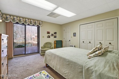 SELLER SAYS BRING AN OFFER! LAKE FRONT LIVING ON BEAUTIFUL - photo 26