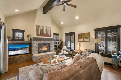 This beautifully appointed ski cottage offers a more refined - photo 9