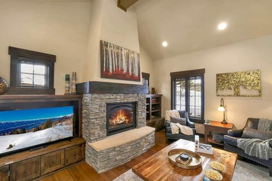 This beautifully appointed ski cottage offers a more refined - photo 10