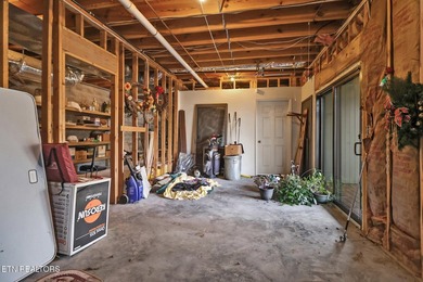 SELLER SAYS BRING AN OFFER! LAKE FRONT LIVING ON BEAUTIFUL - photo 31