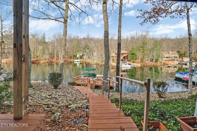SELLER SAYS BRING AN OFFER! LAKE FRONT LIVING ON BEAUTIFUL - photo 34