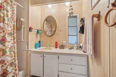 Bring your best offer!!!.Location is the best!!This is a cozy - photo 11