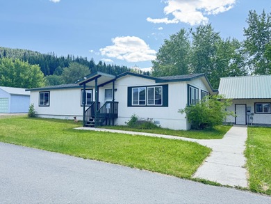 Pend Oreille River Home For Sale in Metaline Falls Washington