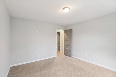 Welcome to 91 Richmond Dr, a home that boasts a kitchen equipped - photo 12