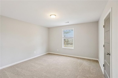 Welcome to 91 Richmond Dr, a home that boasts a kitchen equipped - photo 21