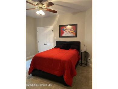 Beautiful Southern Home. Situated on 2 lots with exceptional - photo 22