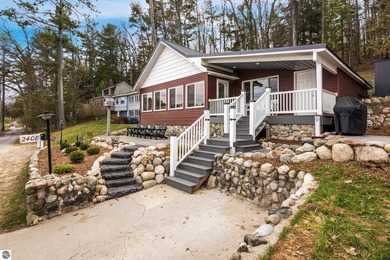 Welcome to a Northern Michigan gem. This charming cottage - photo 3