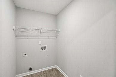 Welcome to 91 Richmond Dr, a home that boasts a kitchen equipped - photo 24