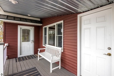 Welcome to a Northern Michigan gem. This charming cottage - photo 10
