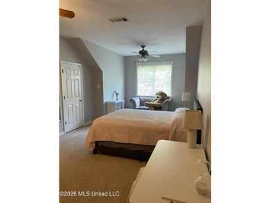 Beautiful Southern Home. Situated on 2 lots with exceptional - photo 31