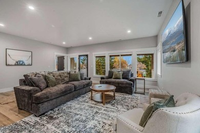 Newly constructed home in the heart of South Sandpoint. Just a - photo 41