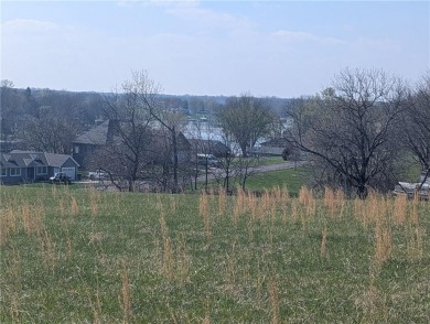 Lake Viking Lot For Sale in Gallatin Missouri