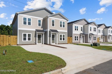Rare opportunity! 8 Duplexes in downtown Wilmington next to a - photo 2