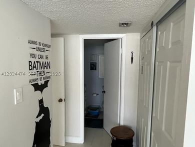 Corner apartment with 3 bedrooms and 2.5 bathrooms, very - photo 13