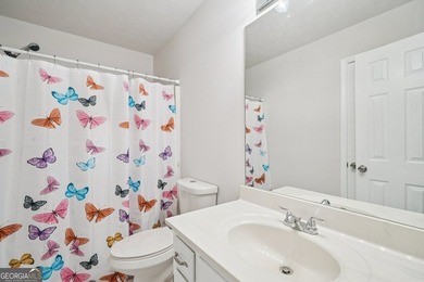 Spacious 5BR/2.5BA home offering 3,349 sq ft in a quiet - photo 15