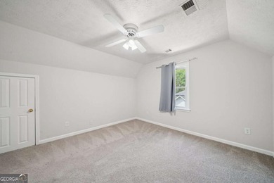 Spacious 5BR/2.5BA home offering 3,349 sq ft in a quiet - photo 17