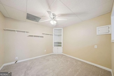 Spacious 5BR/2.5BA home offering 3,349 sq ft in a quiet - photo 21