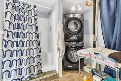 Discover the perfect blend of coastal charm and laid-back - photo 21