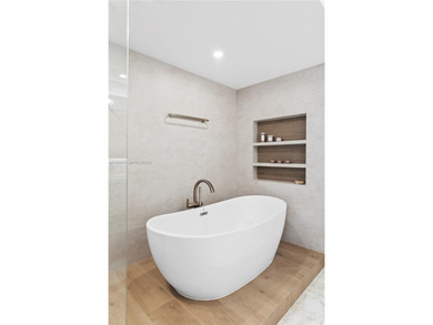 Stunning, fully remodeled residence at Jade Brickell featuring