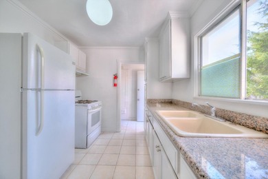 Triplex property located at 6029 MacArthur Blvd in Oakland - photo 10
