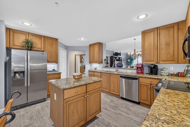 OCEAN VIEWS! Beautiful 3-bedroom 2.5 bath & 1 garage space for - photo 9