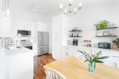 Welcome to 1450 Denlow Lane an immaculately maintained CBS home - photo 4