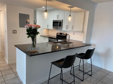 (private lake, pond, coastal) Condo For Sale in Cutler Bay Florida