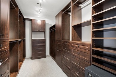 Enjoy sweeping Chicago River and skyline views from this - photo 17