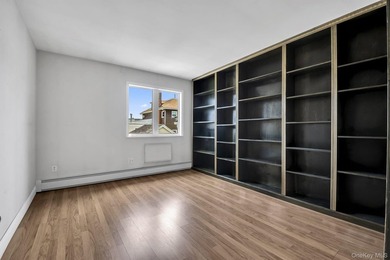 Welcome to the ultimate beach lifestyle! Positioned in the heart - photo 18