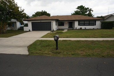 Beautifully remodeled 3-bedroom, 2-bathroom single-family home - photo 24