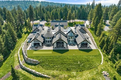 Elegant & incredibly well thought out custom estate with - photo 1
