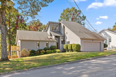 Chickamauga Lake Home For Sale in Middle Valley Tennessee