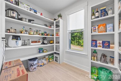 Welcome to this exceptional 5-bedroom (4 bedrooms per septic - photo 11