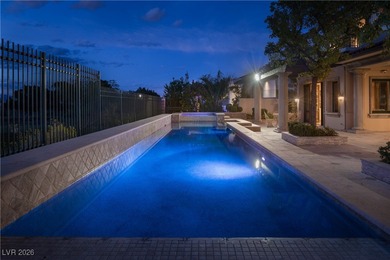 Spectacular views, top-quality finishes in private country club