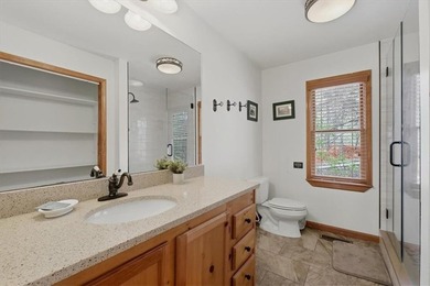 Move right in and start living your mountain dream in this - photo 18