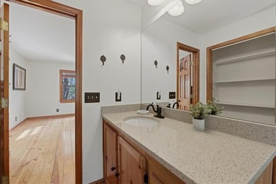 Move right in and start living your mountain dream in this - photo 20